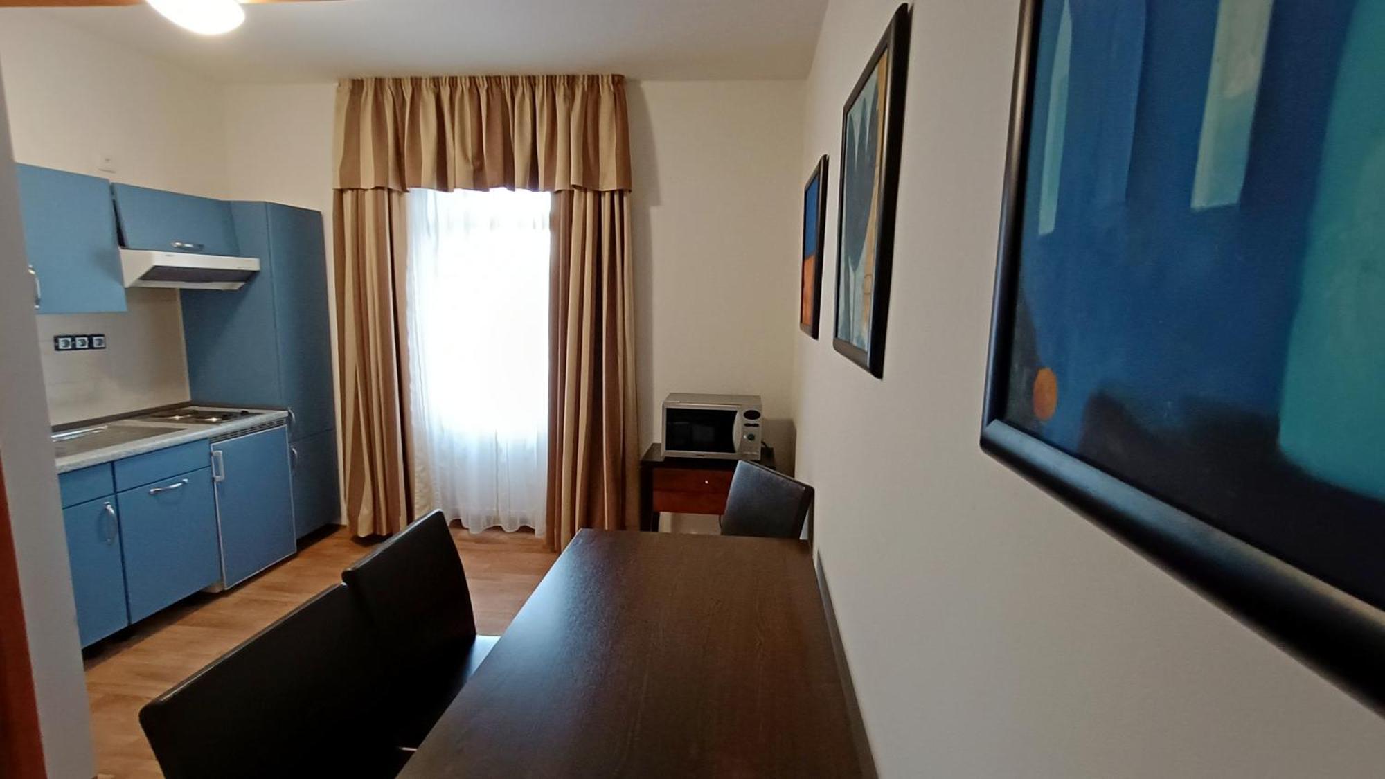 Apartments Gato Karlovy Vary Dalovice Exterior foto
